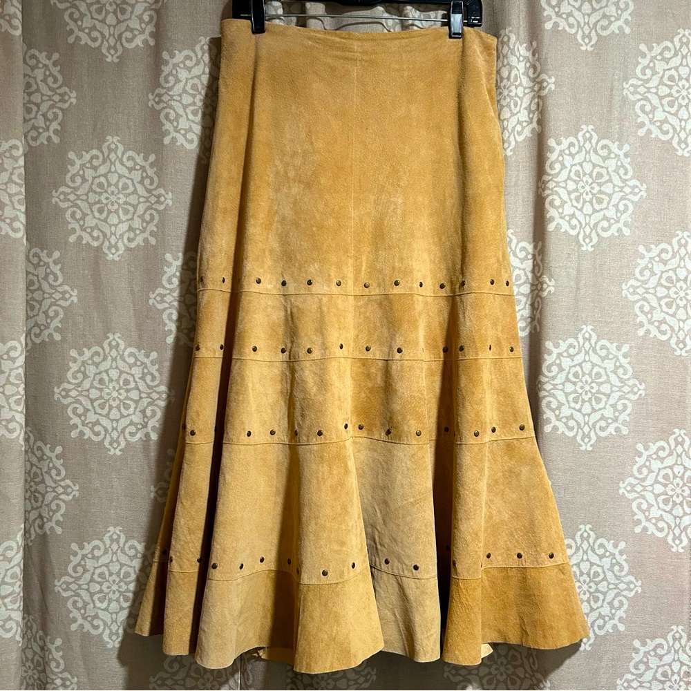 Chico’s Tan Suede Leather Skirt Grommet Detailing,Fully Lined-Elegant & Timeless